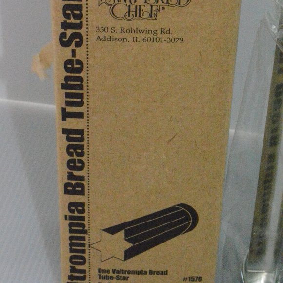 New In Box Pampered Chef Valtrompia Bread Tube Star Mold Baking Loaf Pan NIB - Picture 3 of 8